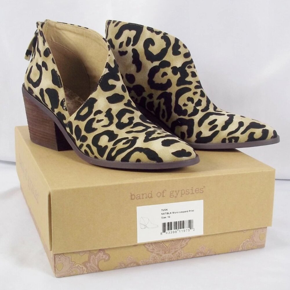 Band of Gypsies TUSK Cut Out D'Orsay Style Ankle Booties Leopard Print NIB Sz 10